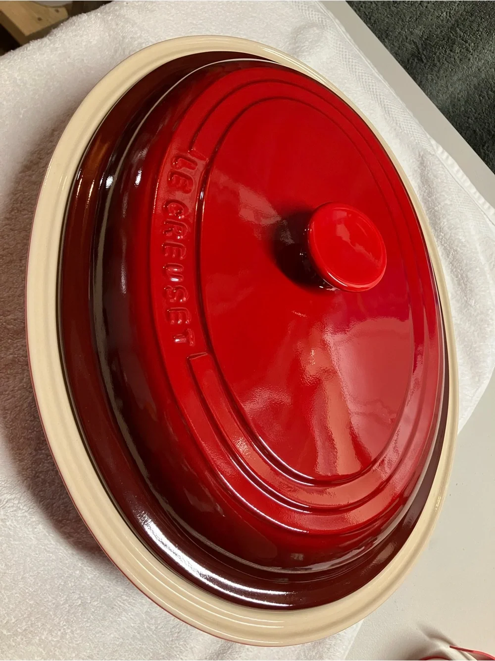 Le Creuset Stoneware Heritage Covered Oval Casserole Dish Red 17.25”